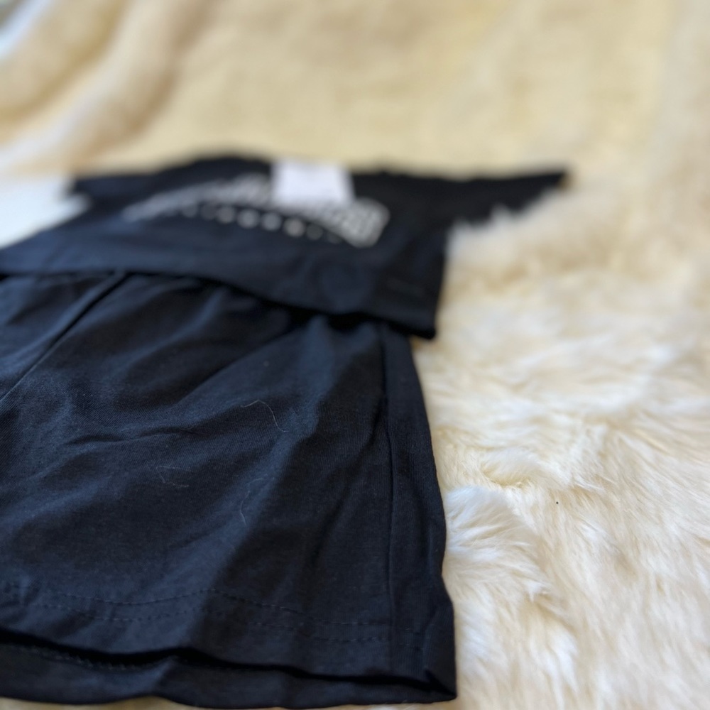 Los Angeles, Two-Piece Set - Picture 4 of 6